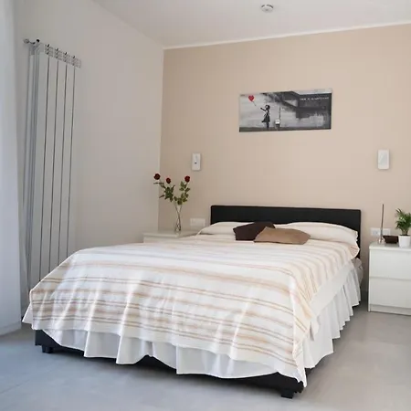 Mamuccia Posto Auto Panzió Nápoly